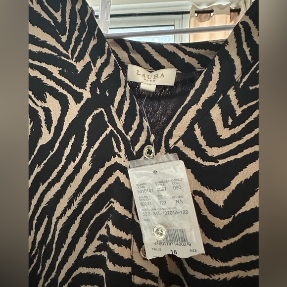 Laura Plus Tiered Zebra Dress - Picture 5 of 6